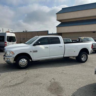 2017 RAM 3500 SLT Crew Cab 4x2 8' Box