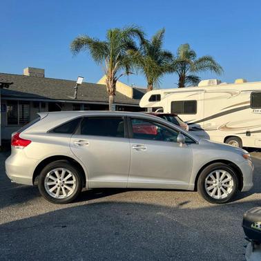Classic Silver Metallic 2009 Toyota Venza Base