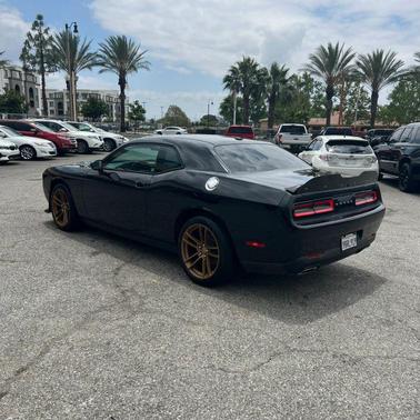 Pitch Black Clearcoat 2017 Dodge Challenger SXT