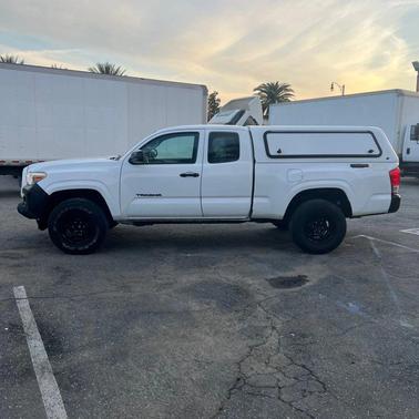 2016 Toyota Tacoma SR
