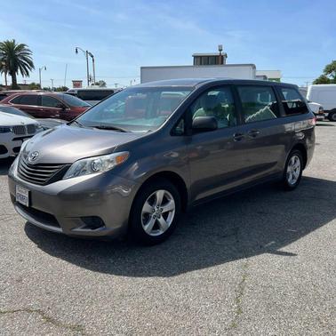 2011 Toyota Sienna Minivan 4D