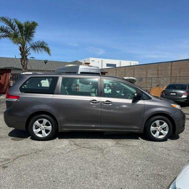 2011 Toyota Sienna Minivan 4D