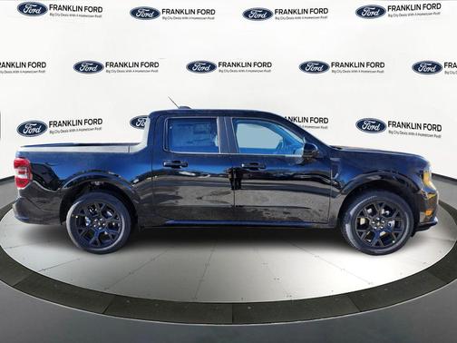 Shadow Black 2026 Ford Maverick Lobo High