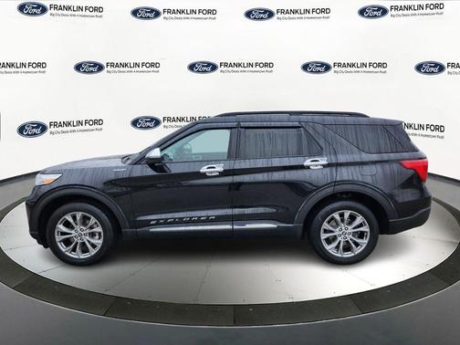 Agate Black Metallic 2022 Ford Explorer XLT