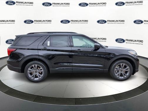 Agate Black Metallic 2026 Ford Explorer Active