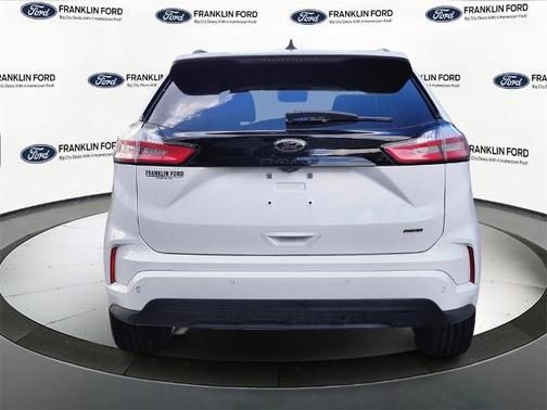 2022 Ford Edge SE