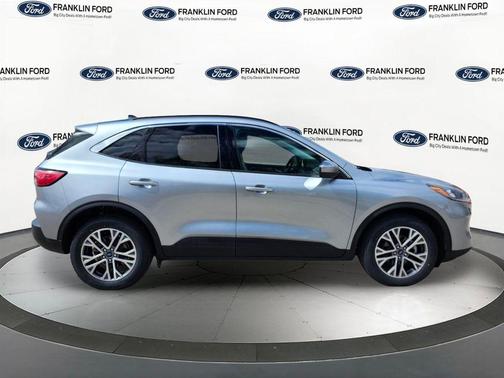 Iconic Silver Metallic 2022 Ford Escape SEL