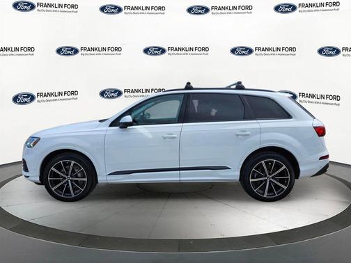 Glacier White Metallic 2023 Audi Q7 55 Premium Plus