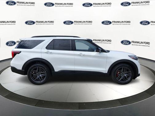 Star White 2025 Ford Explorer ST