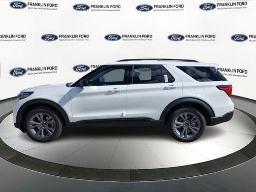 Star White 2026 Ford Explorer Active