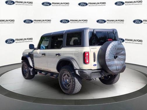 Desert Sand 2022 Ford Bronco Everglades