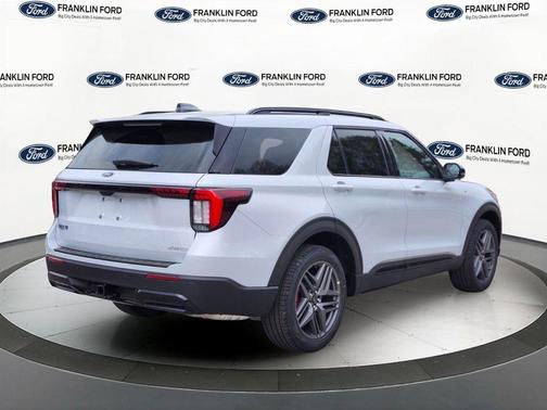 Star White 2026 Ford Explorer ST-Line