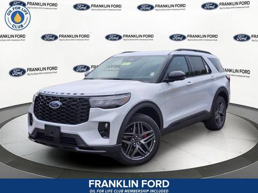 Star White 2026 Ford Explorer ST-Line