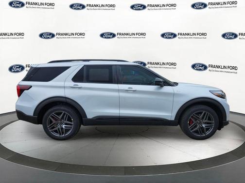 Star White 2026 Ford Explorer ST-Line