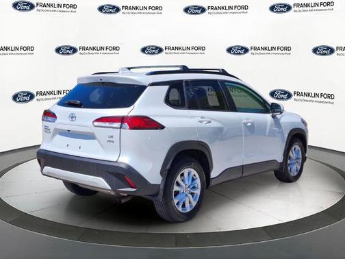 Pearl 2022 Toyota Corolla Cross LE