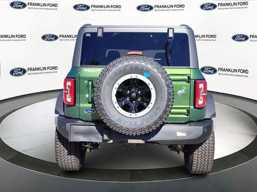 Eruption Green Metallic 2025 Ford Bronco Outer Banks