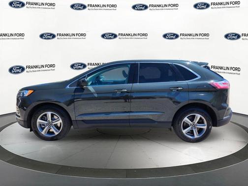 Forged Green Metallic 2023 Ford Edge SEL