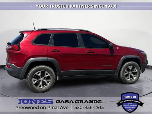 Deep Cherry Red Crystal Pearlcoat 2017 Jeep Cherokee Trailhawk