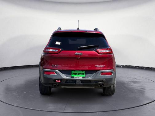 Deep Cherry Red Crystal Pearlcoat 2017 Jeep Cherokee Trailhawk