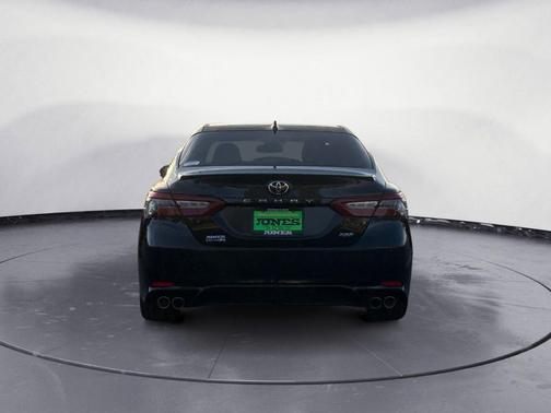 Midnight Black Metallic 2019 Toyota Camry