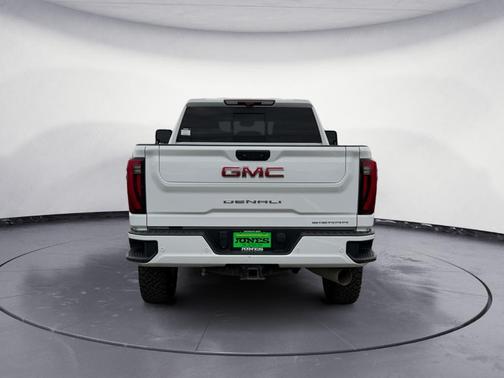 2024 GMC Sierra 2500 Denali