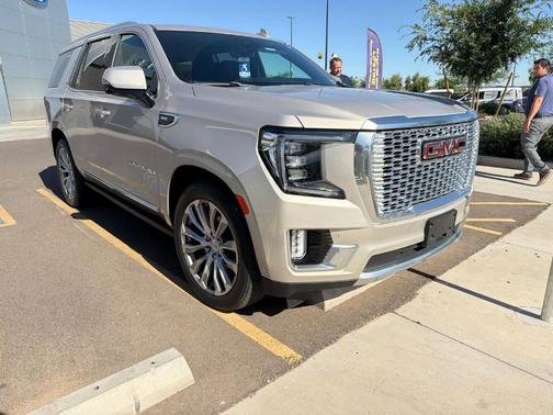 Beige Pearl Metallic 2023 GMC Yukon Denali