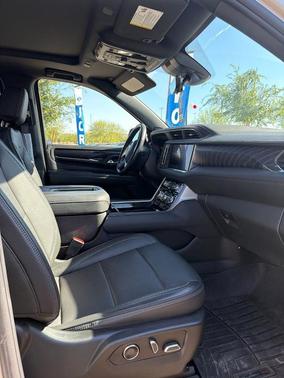 Beige Pearl Metallic 2023 GMC Yukon Denali