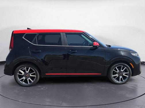 Cherry Black / Red Roof 2020 Kia Soul GT-Line 2.0L