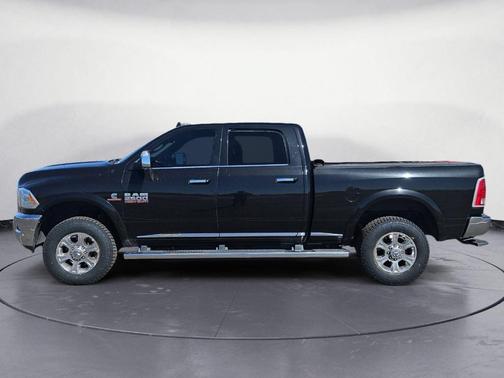 Brilliant Black Crystal Pearlcoat 2018 RAM 2500 Longhorn