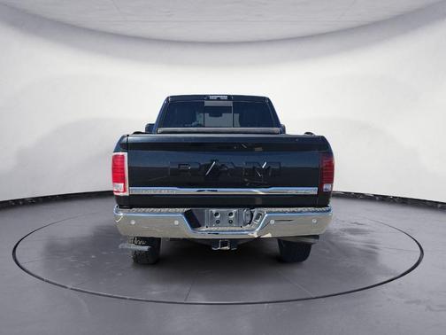 Brilliant Black Crystal Pearlcoat 2018 RAM 2500 Longhorn