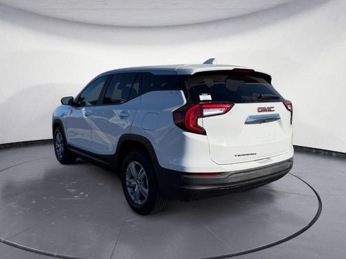 Summit White 2024 GMC Terrain SLE