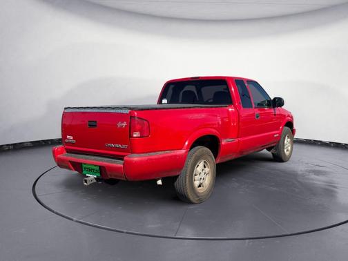 2003 Chevrolet S-10 LS
