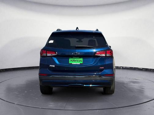 Blue Glow Metallic 2022 Chevrolet Equinox RS