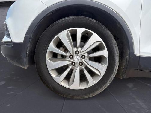 Summit White 2018 Buick Encore Preferred