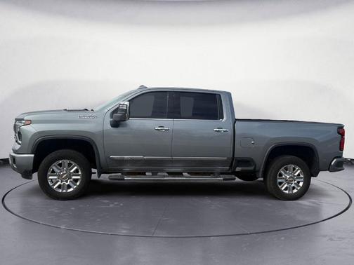Sterling Gray Metallic 2025 Chevrolet Silverado 2500 High Country