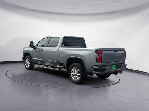 Sterling Gray Metallic 2025 Chevrolet Silverado 2500 High Country