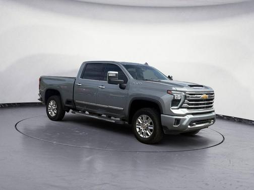 Sterling Gray Metallic 2025 Chevrolet Silverado 2500 High Country