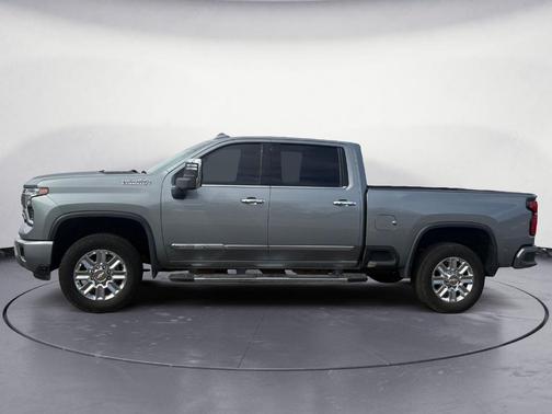 Sterling Gray Metallic 2025 Chevrolet Silverado 2500 High Country