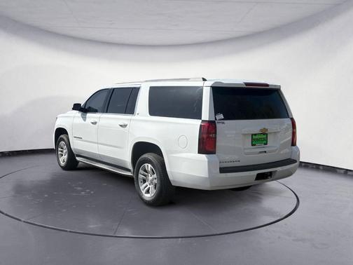 Summit White 2019 Chevrolet Suburban LT