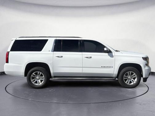 Summit White 2019 Chevrolet Suburban LT