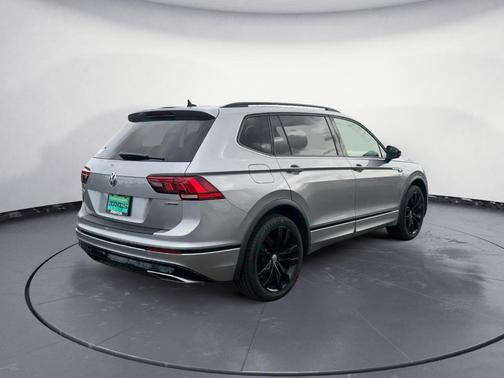 2021 Volkswagen Tiguan 2.0T SE R-Line Black
