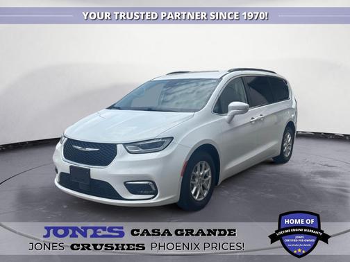 2022 Chrysler Pacifica Touring-L