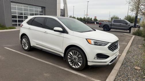 Star White 2024 Ford Edge Titanium
