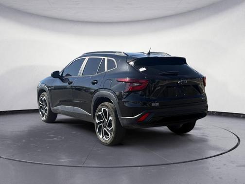 Mosaic Black Metallic 2024 Chevrolet Trax 2RS