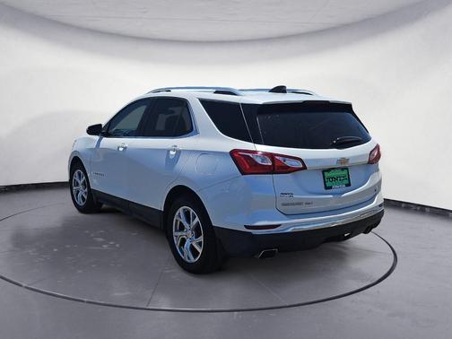 Iridescent Pearl Tricoat 2019 Chevrolet Equinox 2LT