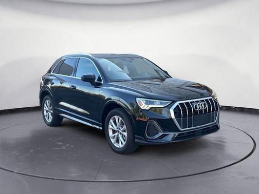 2022 Audi Q3 45 S line Premium