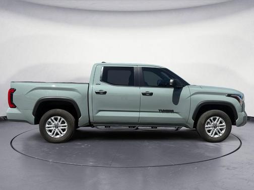 Lunar 2025 Toyota Tundra SR5