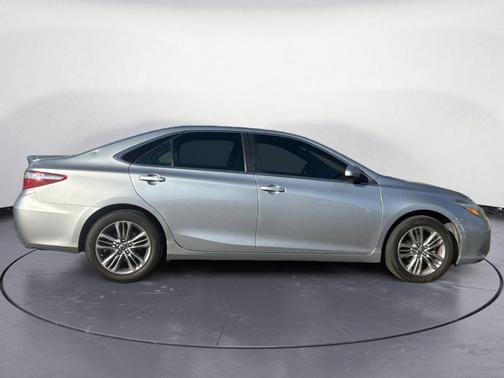 Celestial Silver Metallic 2015 Toyota Camry SE