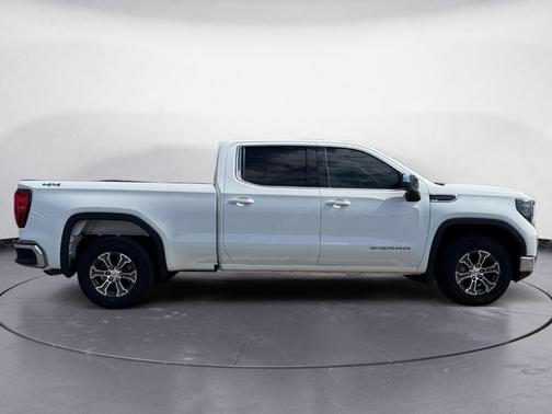 2023 GMC Sierra 1500 SLE