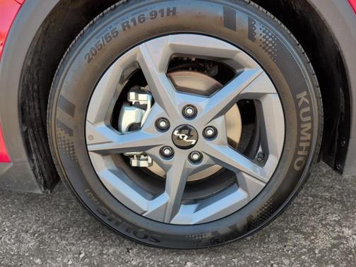 Currant Red 2025 Kia K4